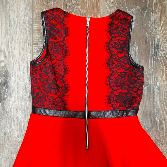 🏷 GB Girls Lace Dress - Picture 4 of 5